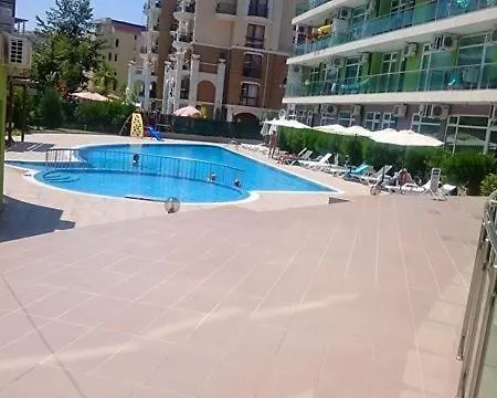 Family In Solmarin Słoneczny Brzeg