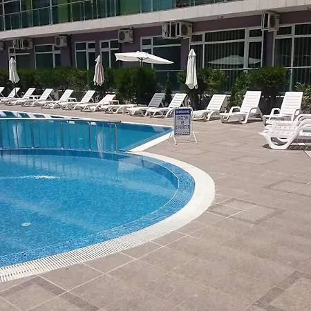 Family In Solmarin Słoneczny Brzeg