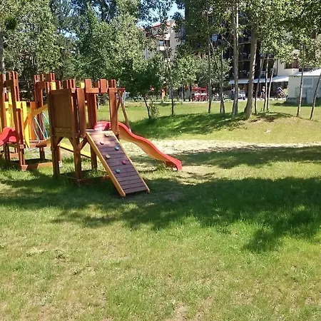 Family In Solmarin Słoneczny Brzeg