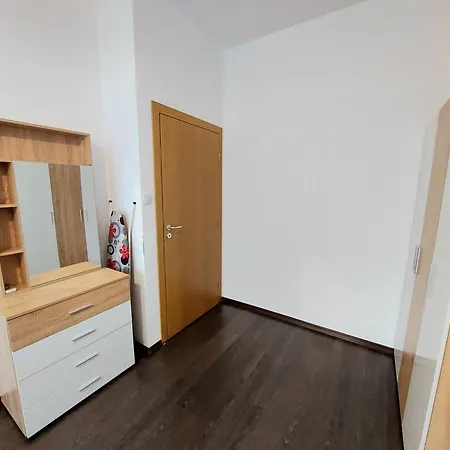 Family In Solmarin Apartament